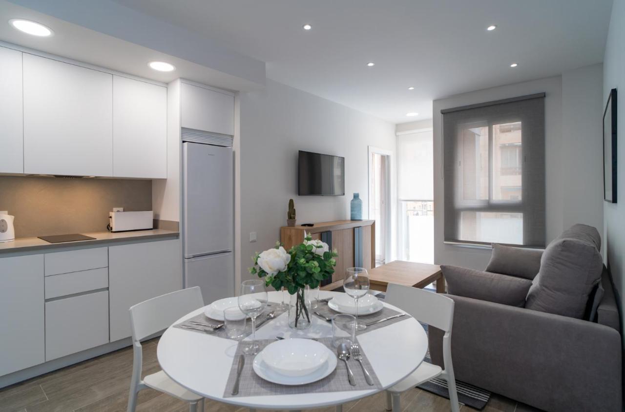 Aac Malaga - Apartamento Luminoso Y Nuevo, A 1,3Km Del Centro De Malaga Bagian luar foto