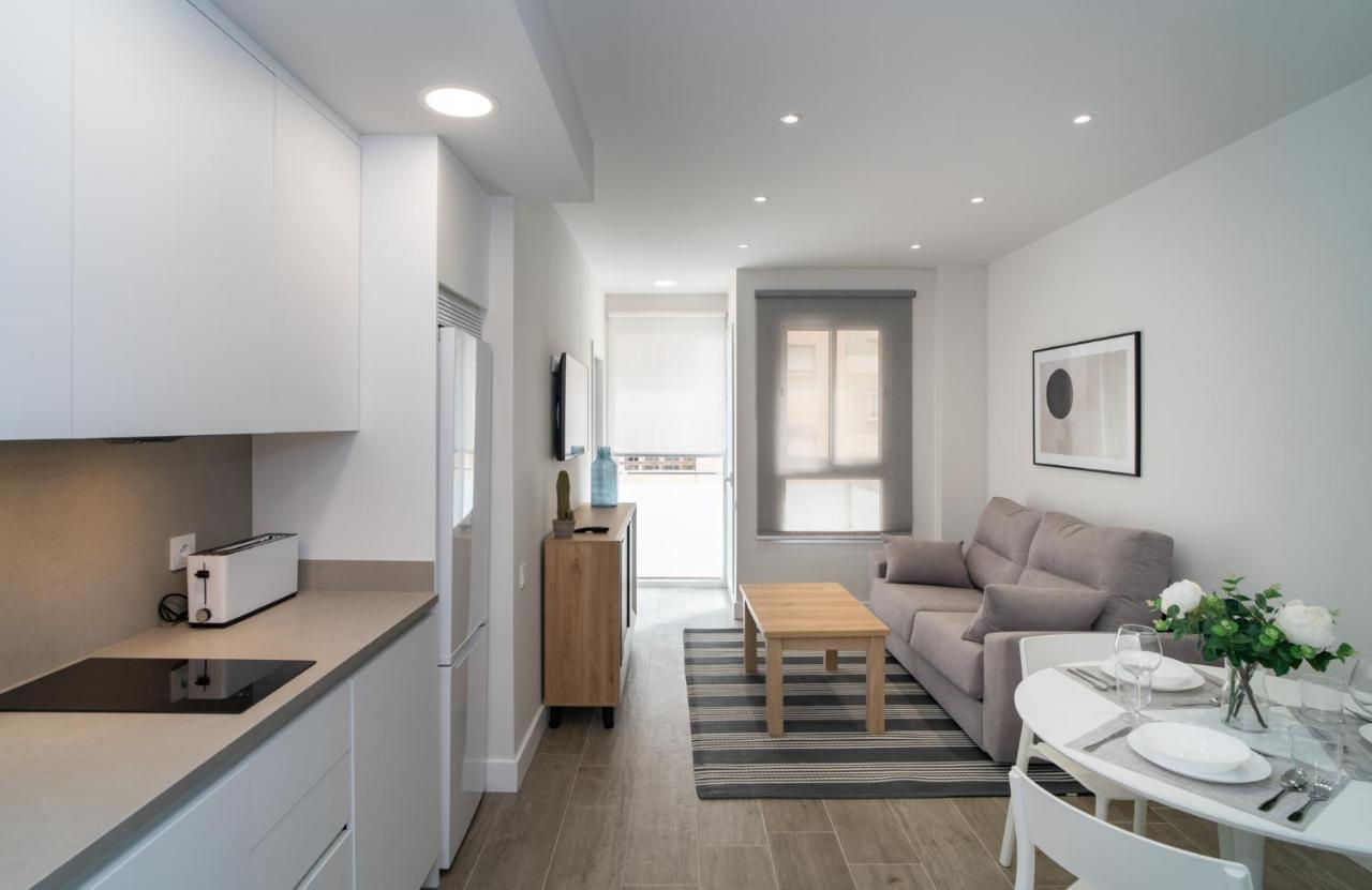 Aac Malaga - Apartamento Luminoso Y Nuevo, A 1,3Km Del Centro De Malaga Bagian luar foto